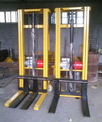 諸城力士機械廠批發供應叉車桶夾,油桶夾,桶夾具